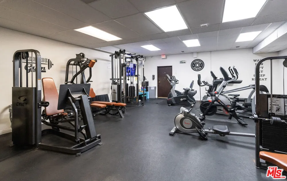 11301 Summertime Lane Culver City, CA 90230