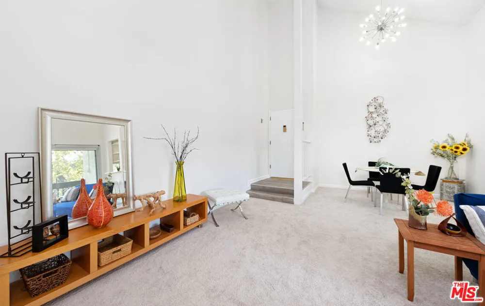 11301 Summertime Lane Culver City, CA 90230