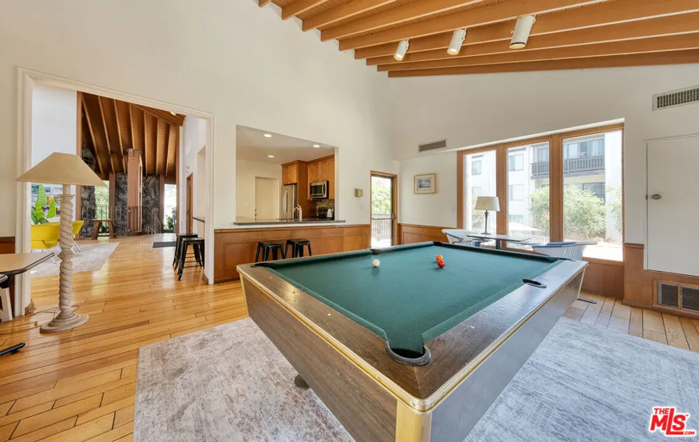 11301 Summertime Lane Culver City, CA 90230