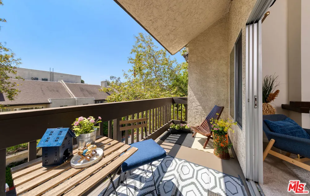 11301 Summertime Lane Culver City, CA 90230