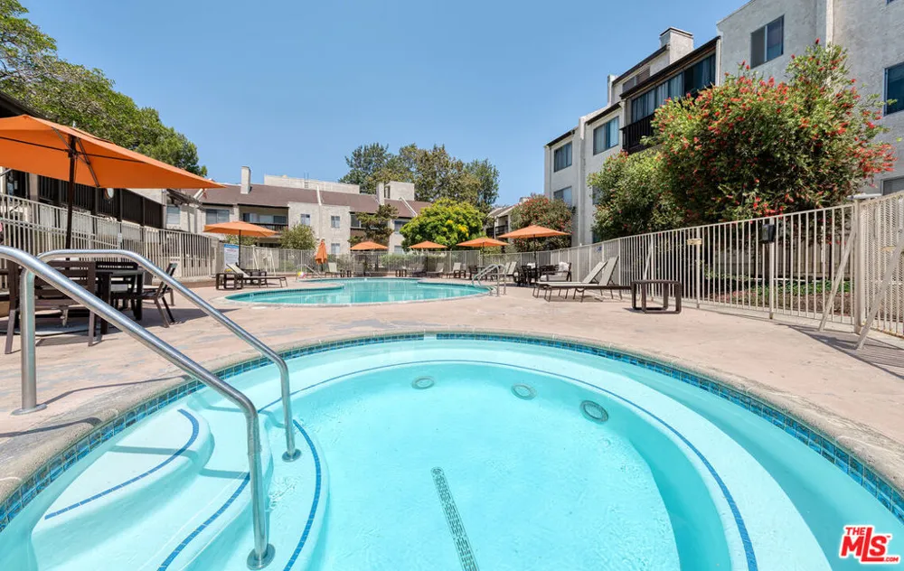 11301 Summertime Lane Culver City, CA 90230