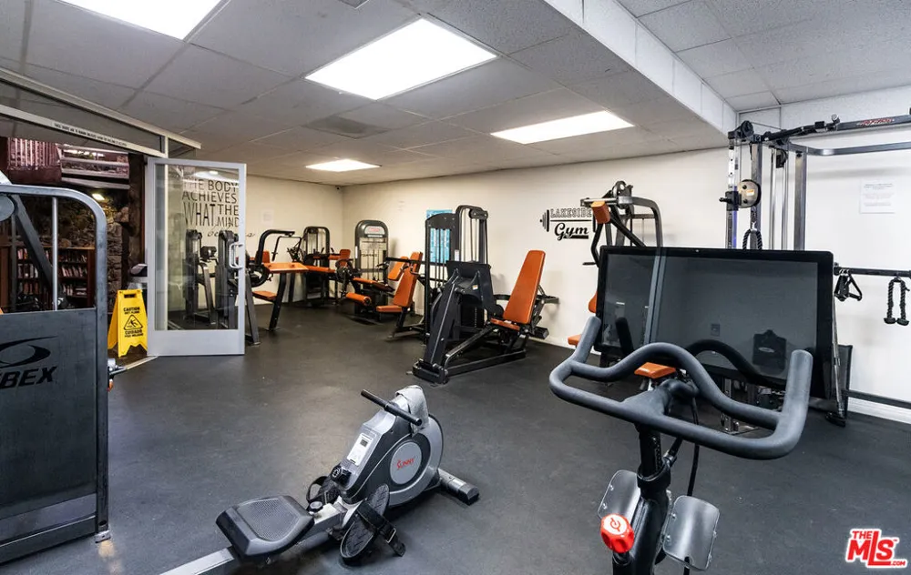 11301 Summertime Lane Culver City, CA 90230
