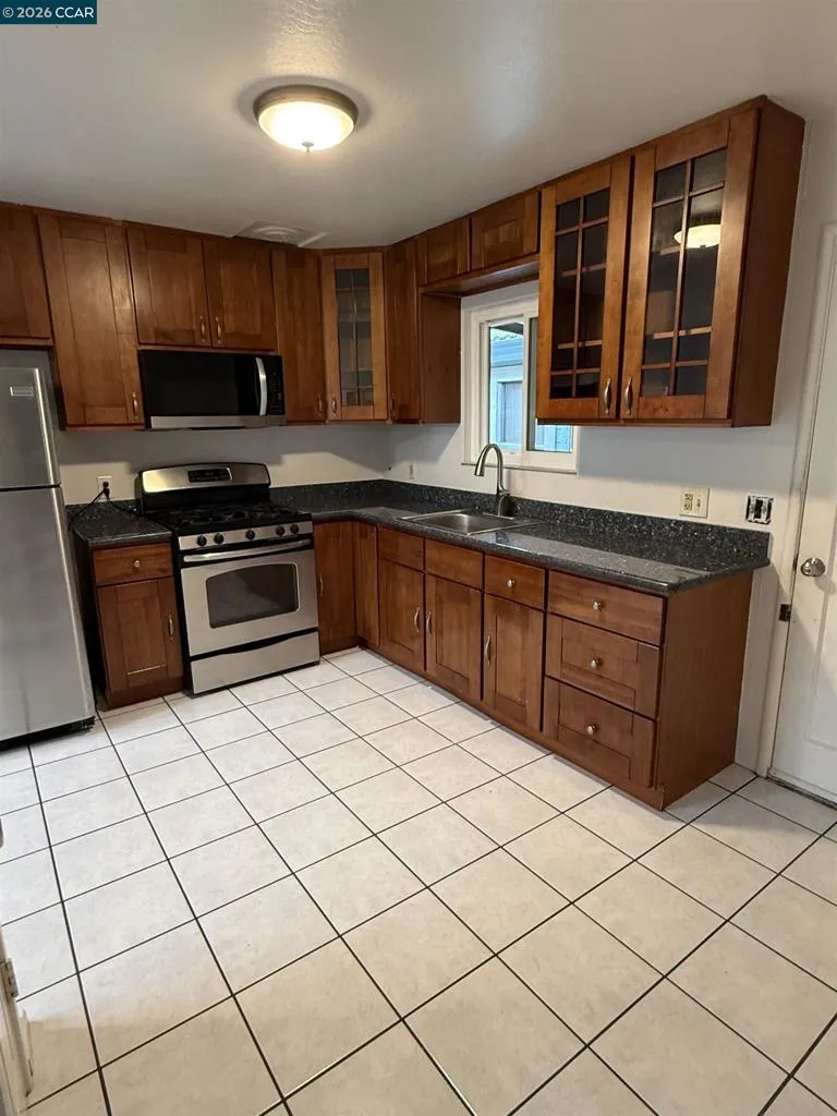 365 Pinole Ave Rodeo, CA 94572