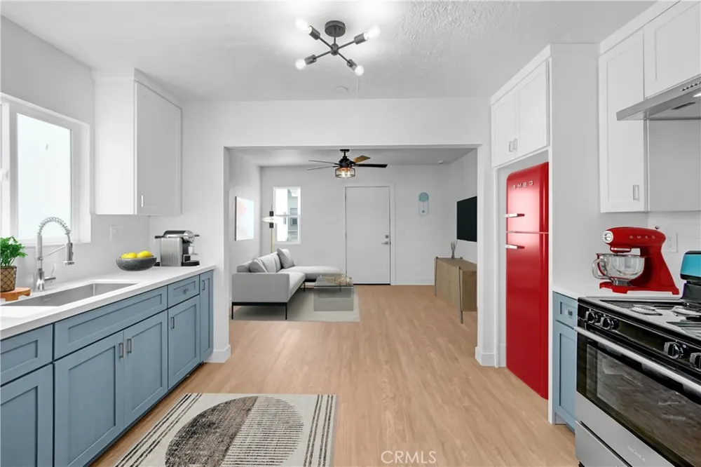 5928 S Hoover Street Los Angeles, CA 90044