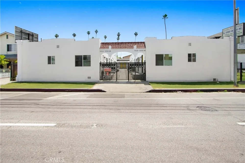 5928 S Hoover Street Los Angeles, CA 90044