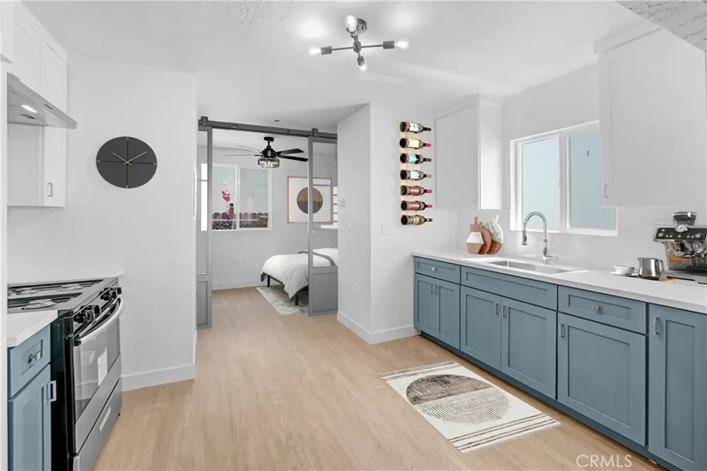 5928 S Hoover Street Los Angeles, CA 90044