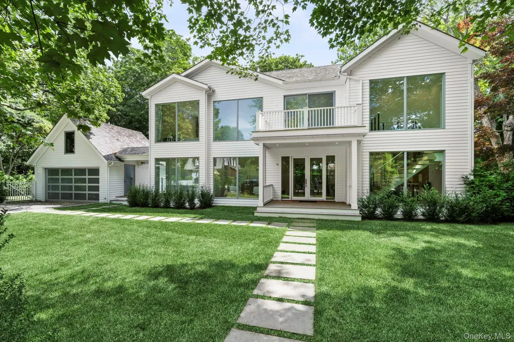 16 Gould Street East Hampton, NY 11937