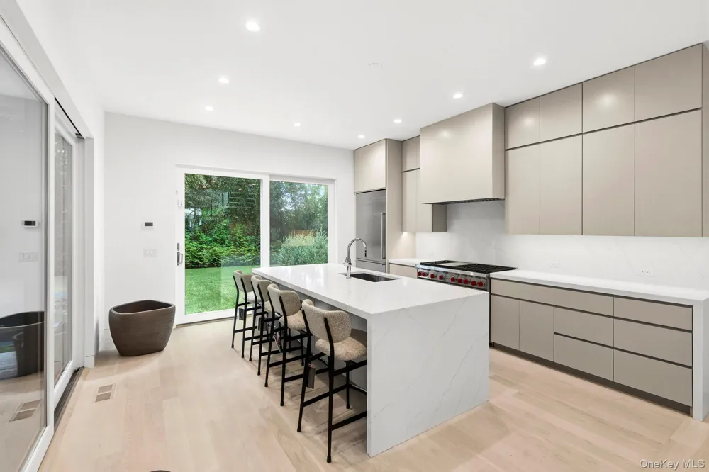 16 Gould Street East Hampton, NY 11937