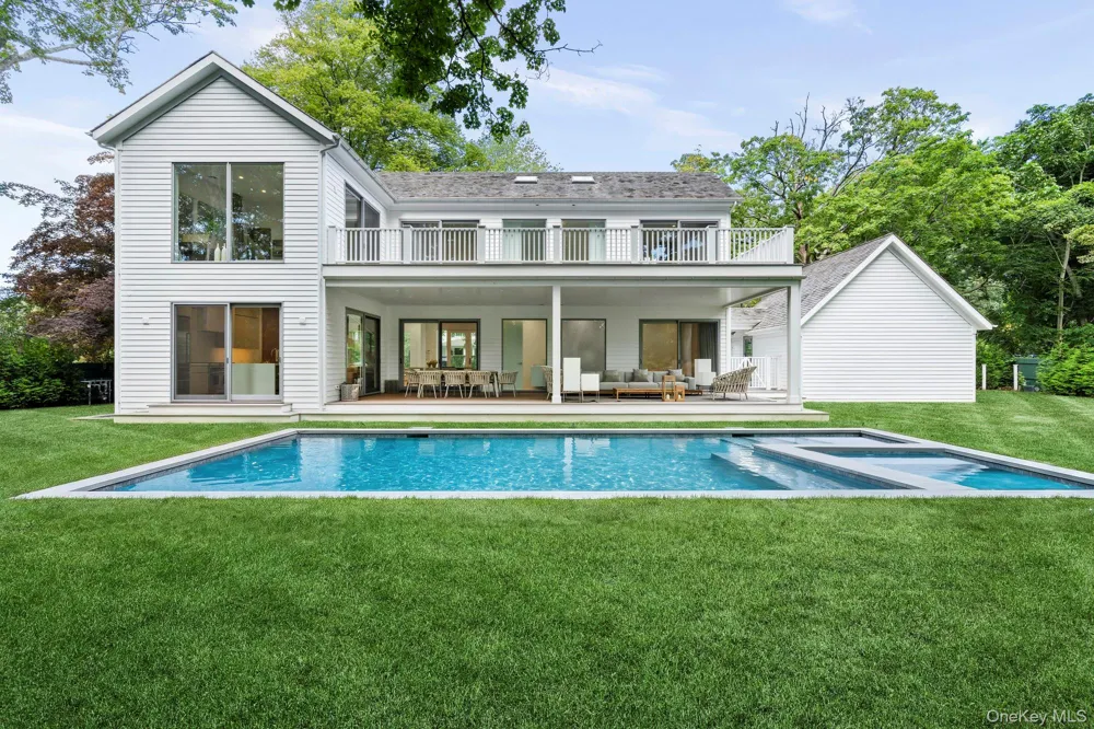 16 Gould Street East Hampton, NY 11937