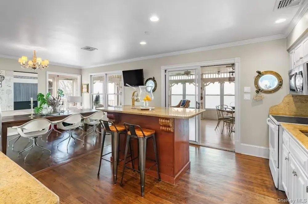 795 Glen Court Cutchogue, NY 11935