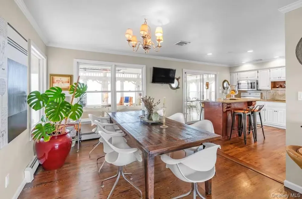 795 Glen Court Cutchogue, NY 11935