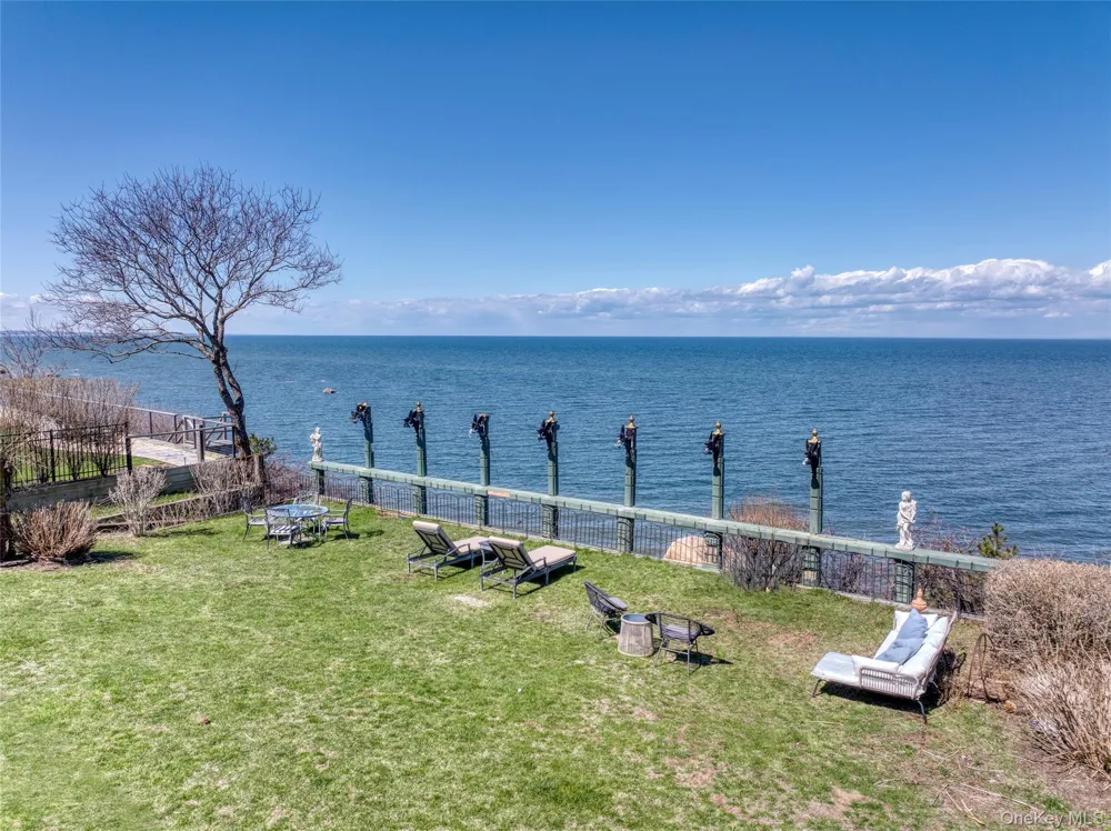 795 Glen Court Cutchogue, NY 11935