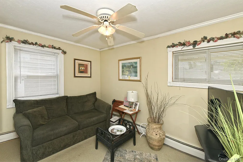 5 Woodcock Lane Levittown, NY 11756
