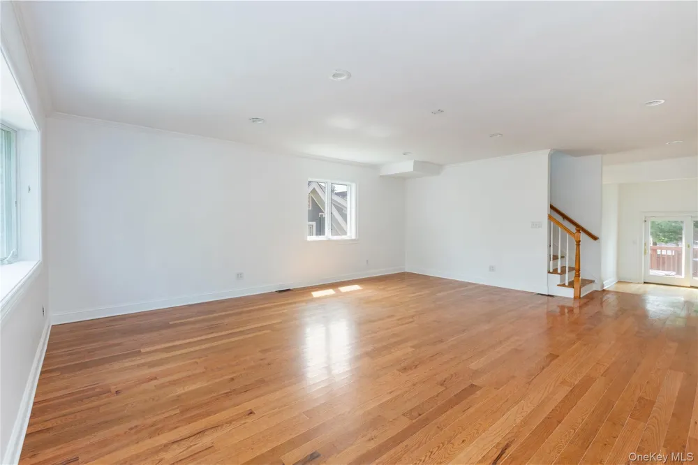 5637 Delafield Avenue Bronx, NY 10471