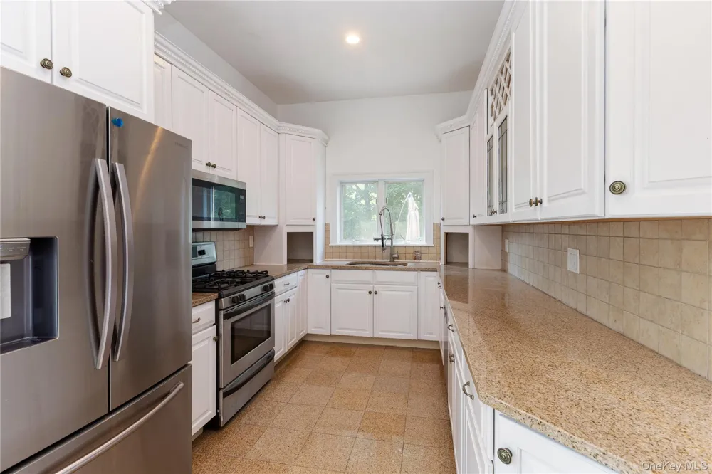 5637 Delafield Avenue Bronx, NY 10471