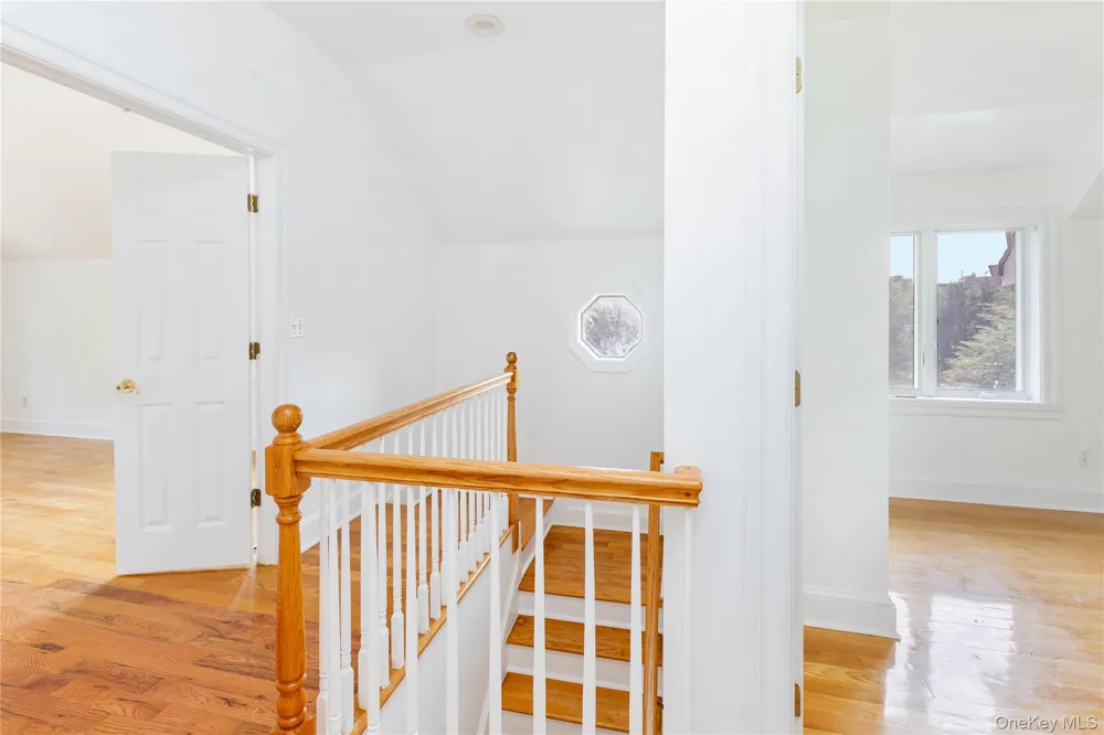 5637 Delafield Avenue Bronx, NY 10471