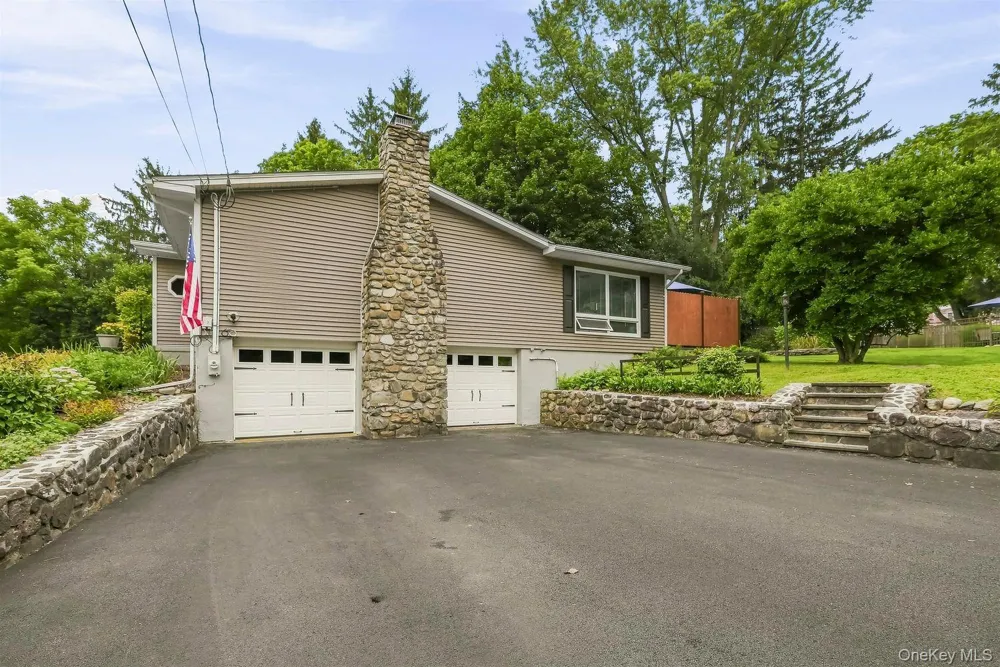 4 Rena Marie Circle Washingtonville, NY 10992