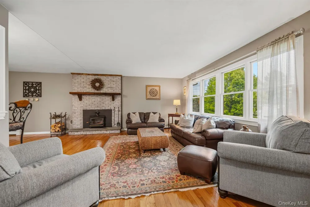 4 Rena Marie Circle Washingtonville, NY 10992