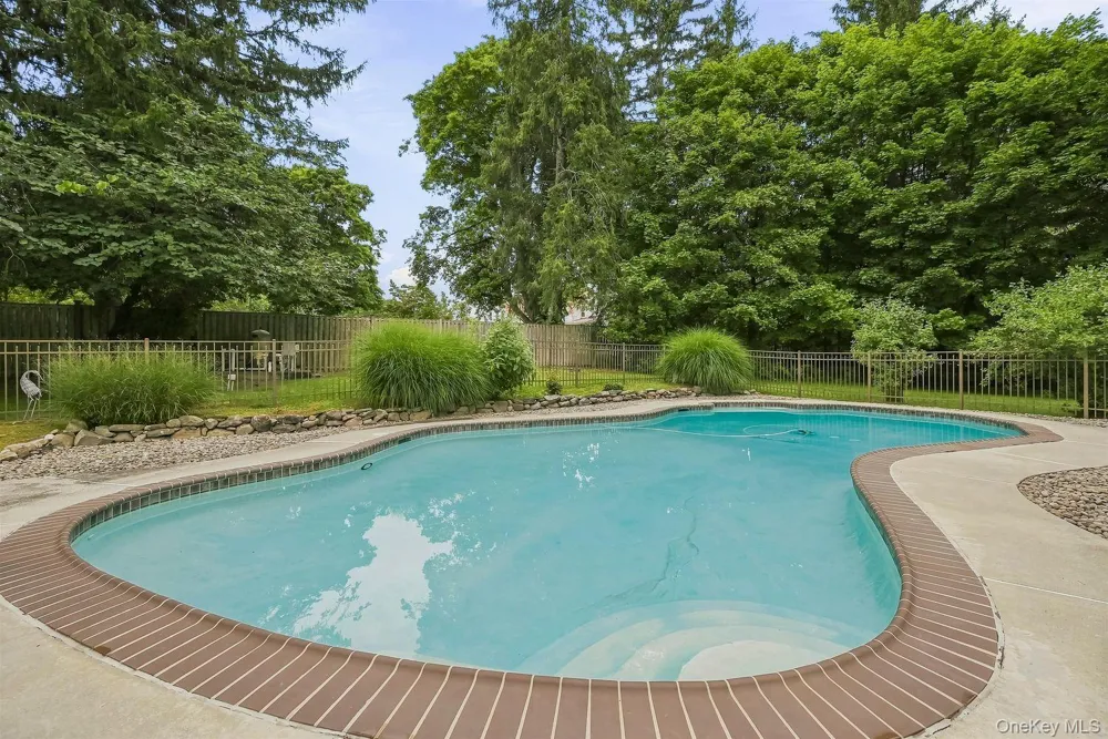 4 Rena Marie Circle Washingtonville, NY 10992