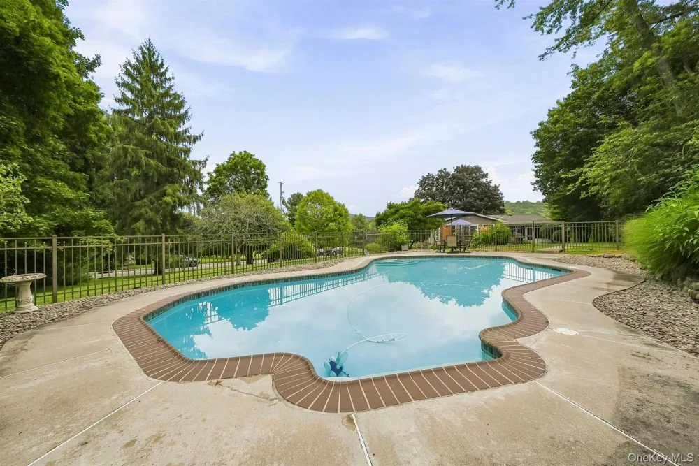 4 Rena Marie Circle Washingtonville, NY 10992