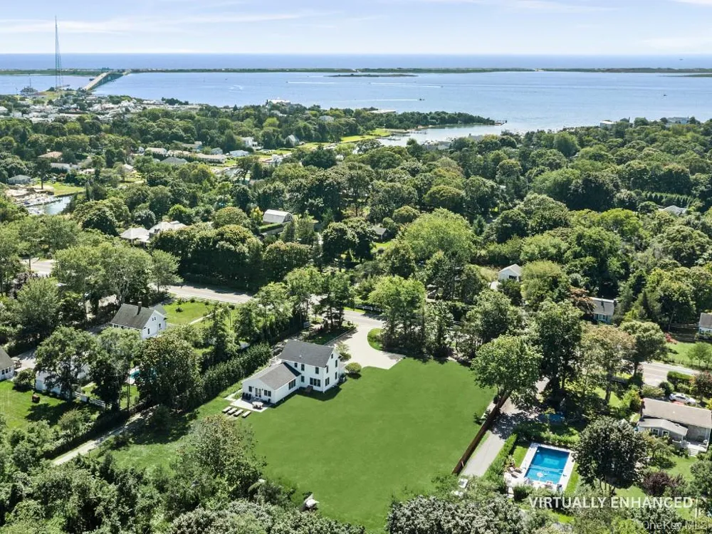 11 Shinnecock Road Hampton Bays, NY 11946