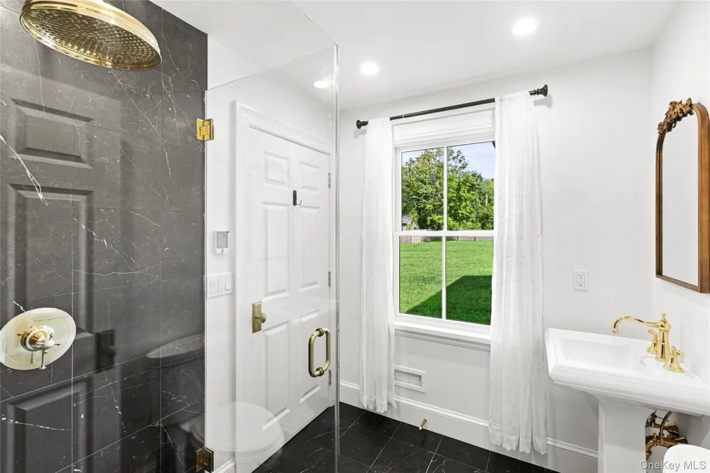 11 Shinnecock Road Hampton Bays, NY 11946