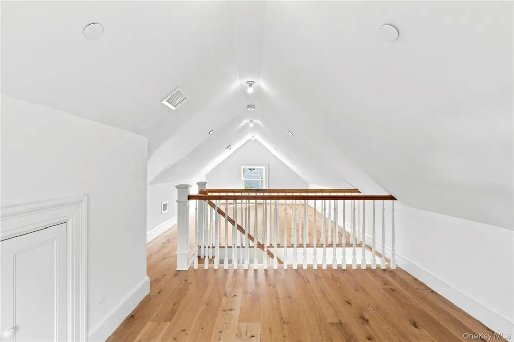 11 Shinnecock Road Hampton Bays, NY 11946