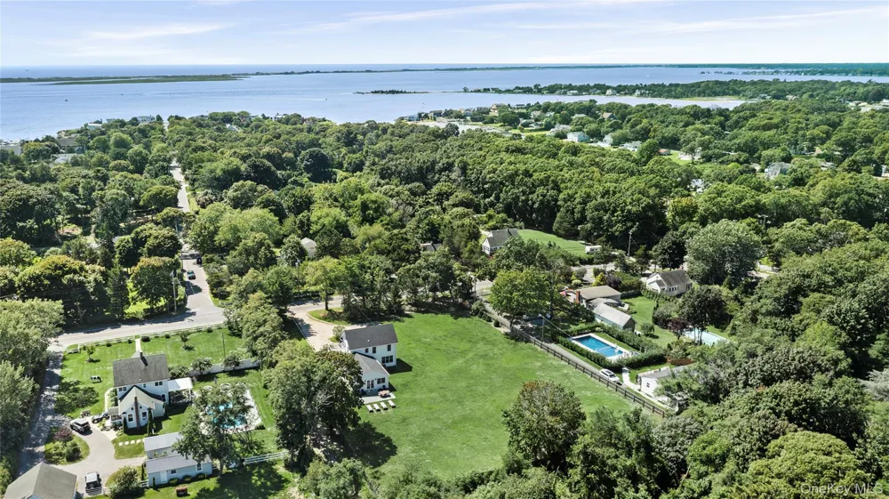 11 Shinnecock Road Hampton Bays, NY 11946