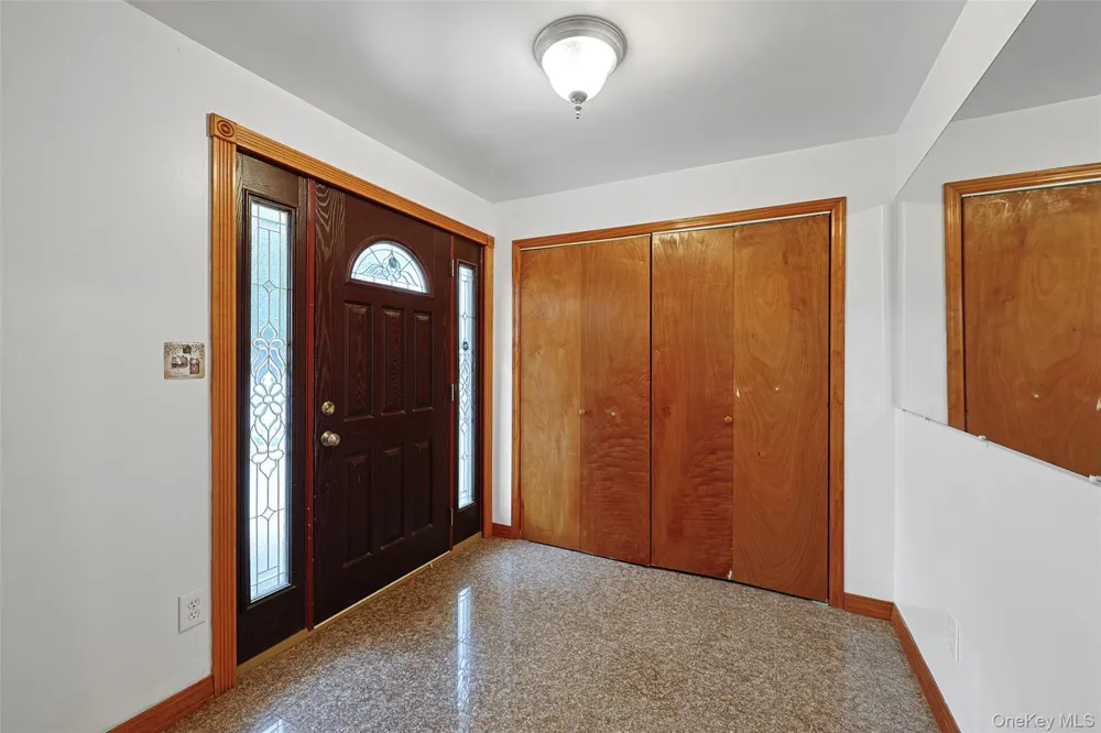 82 Lantern Road Hicksville, NY 11801