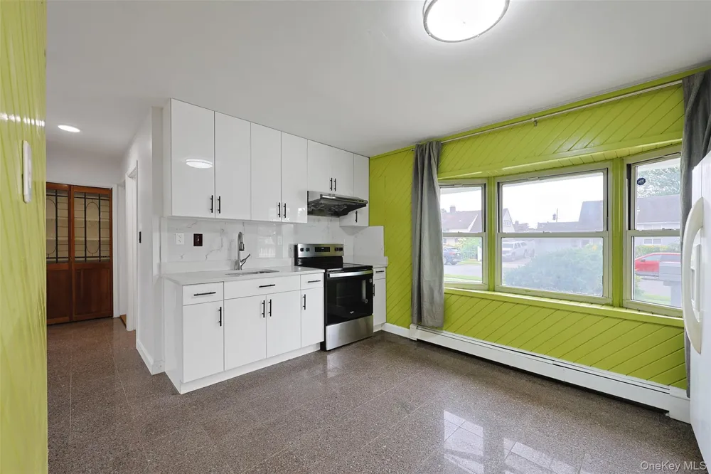 82 Lantern Road Hicksville, NY 11801