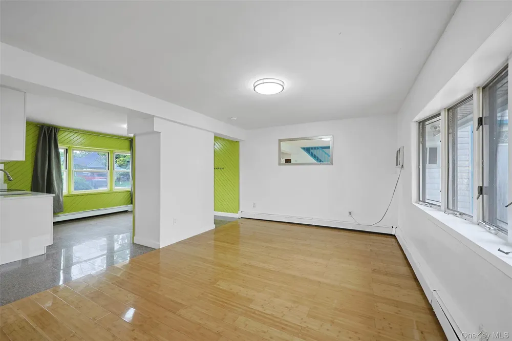 82 Lantern Road Hicksville, NY 11801