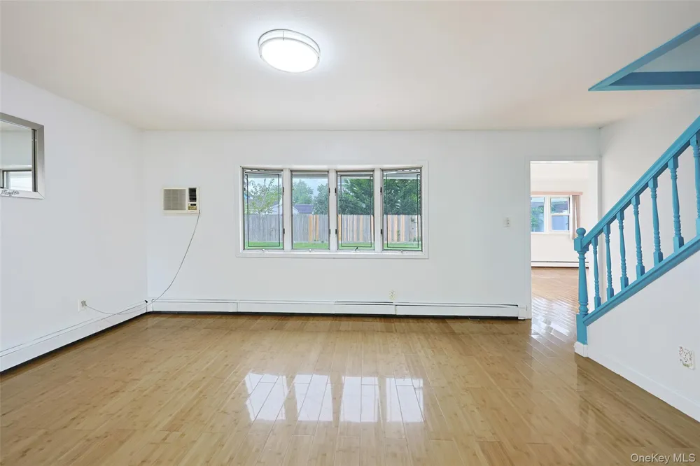 82 Lantern Road Hicksville, NY 11801