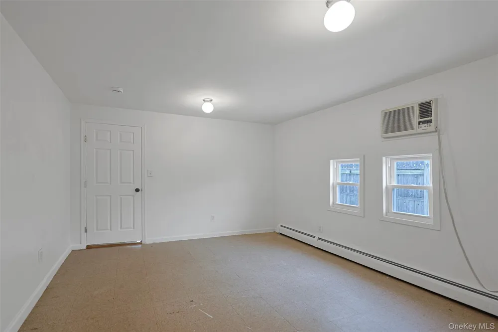 82 Lantern Road Hicksville, NY 11801