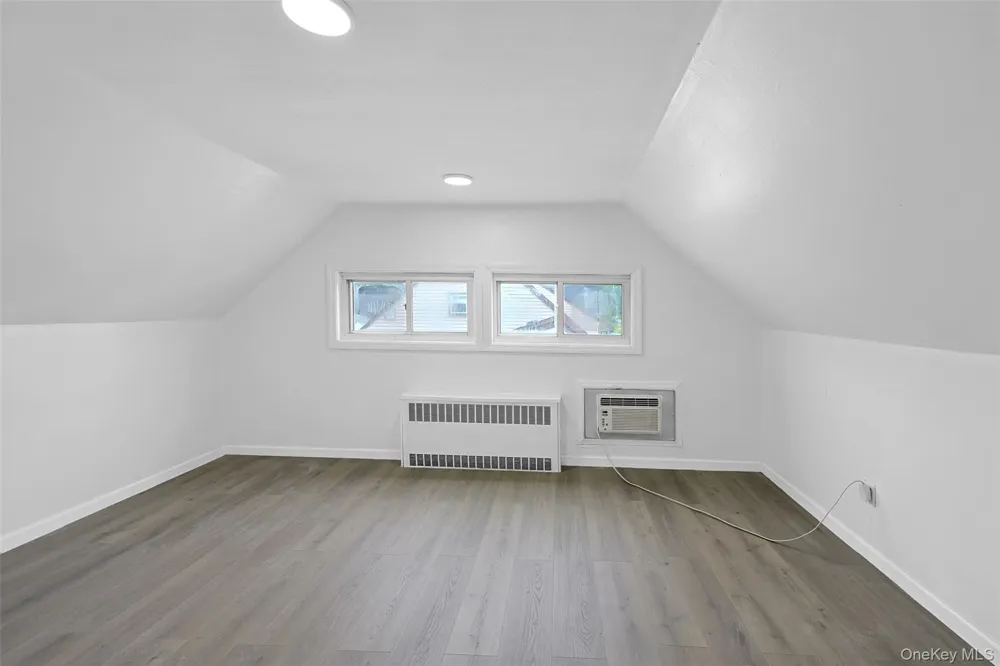 82 Lantern Road Hicksville, NY 11801