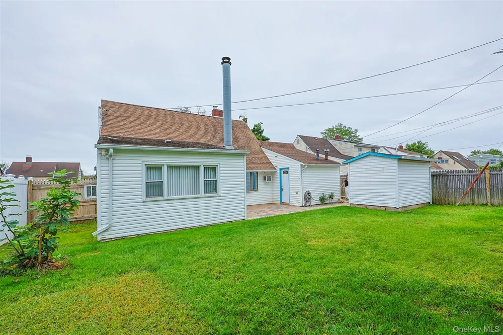 82 Lantern Road Hicksville, NY 11801