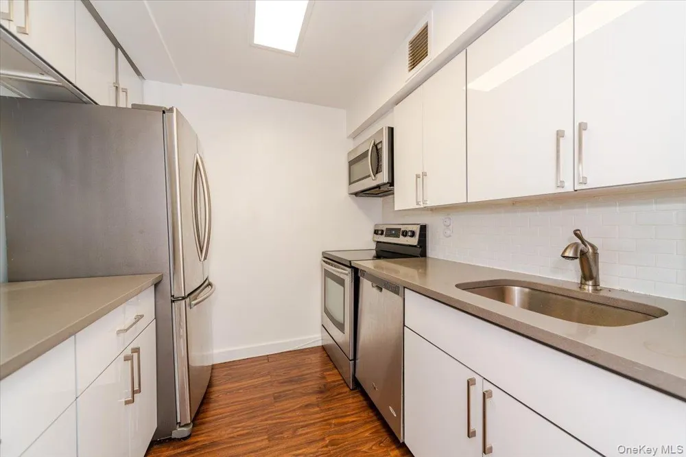 235 W Park Avenue #205 Long Beach, NY 11561