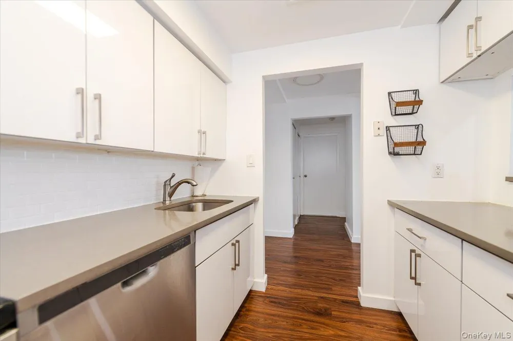 235 W Park Avenue #205 Long Beach, NY 11561