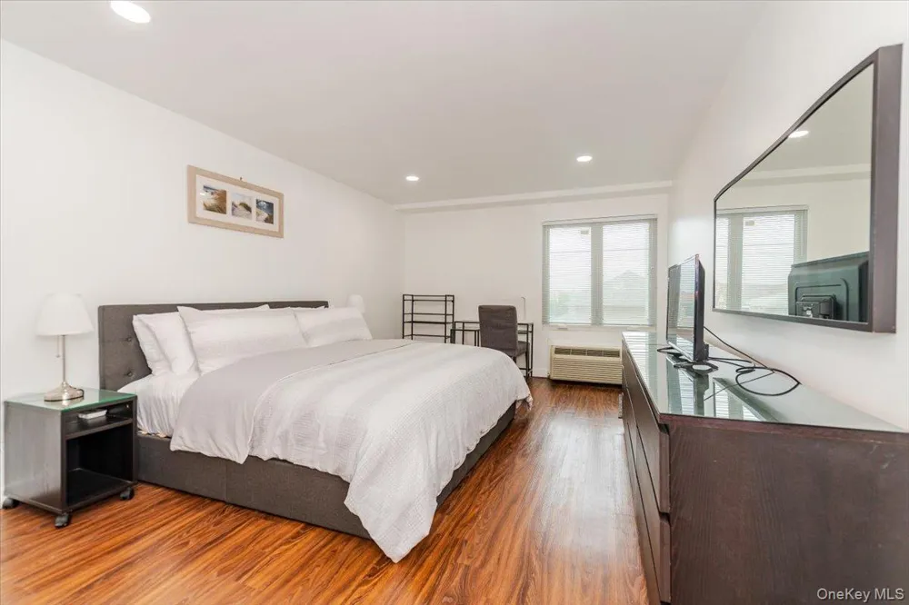235 W Park Avenue #205 Long Beach, NY 11561
