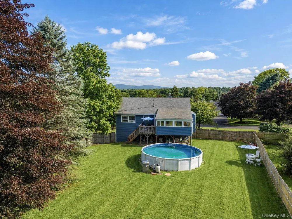210 Dairy Lane New Windsor, NY 12553