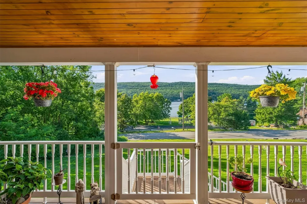 6 E Shore Road Greenwood Lake, NY 10925
