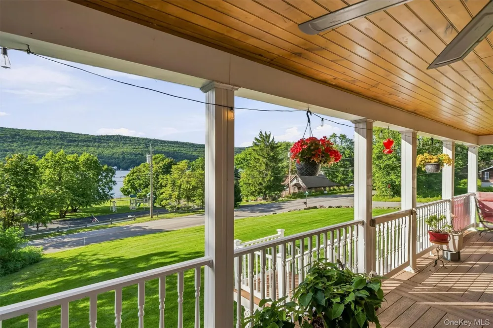 6 E Shore Road Greenwood Lake, NY 10925