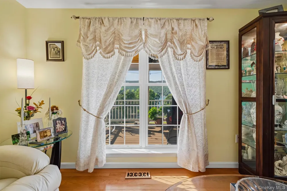 6 E Shore Road Greenwood Lake, NY 10925