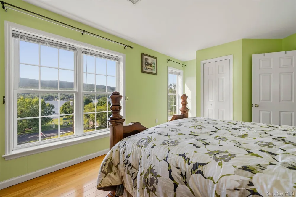 6 E Shore Road Greenwood Lake, NY 10925
