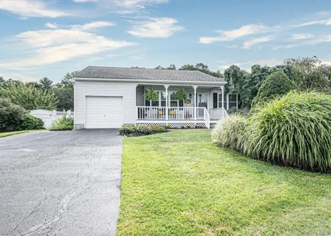39 Creekside Drive