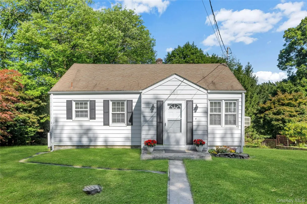 4 Crescent Drive Cortlandt Manor, NY 10567