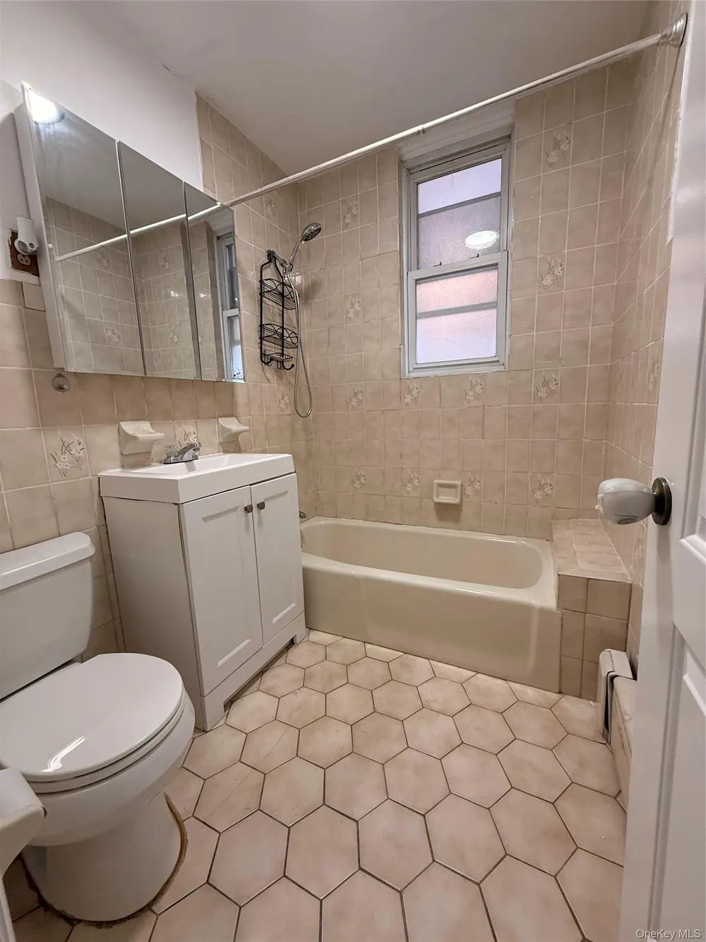 1958 Lurting Avenue Bronx, NY 10461
