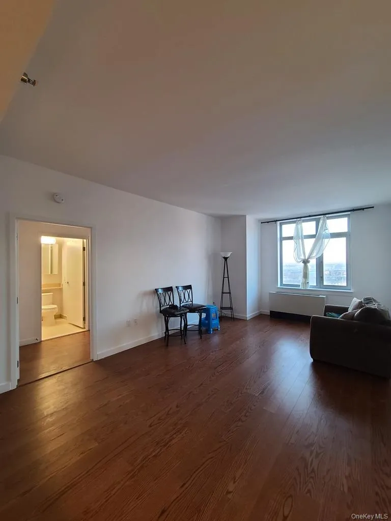 40-28 College Point Boulevard #907 Flushing, NY 11354