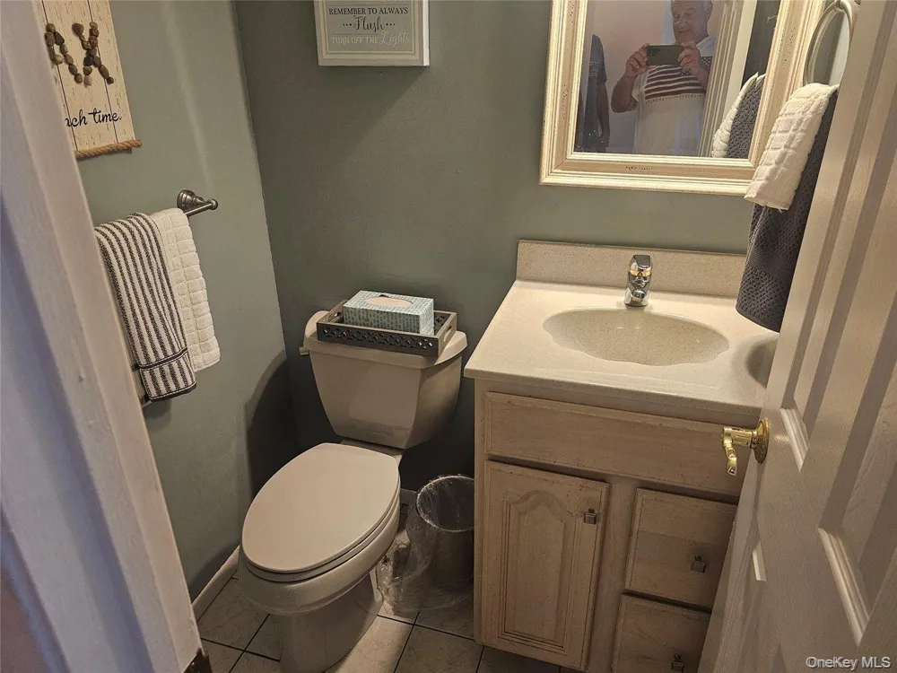 22 Chase Commons Yaphank, NY 11980