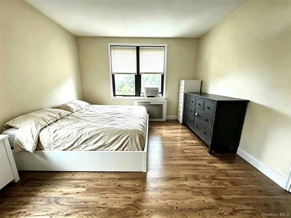 15020 71st Avenue #6J Kew Garden Hills, NY 11367