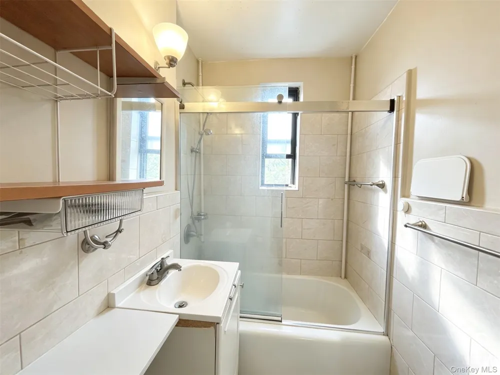 15020 71st Avenue #6J Kew Garden Hills, NY 11367